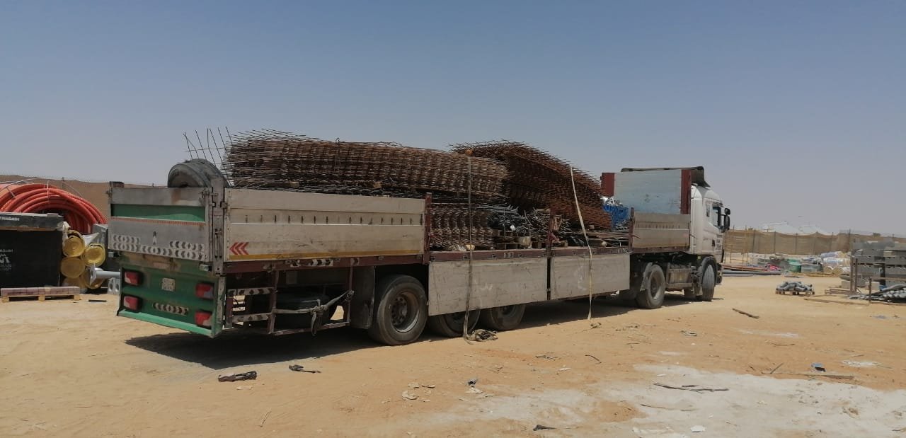 Flatbed Truck with Folding Flatbed Trailer for Freight Goods Services